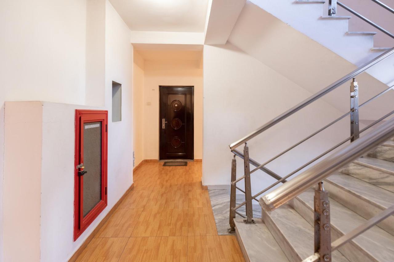 Exclusive 2 Bedrooms Apartment Тирана Экстерьер фото