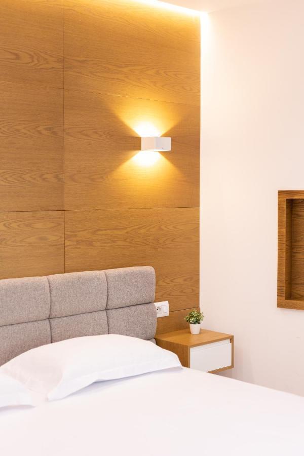 Exclusive 2 Bedrooms Apartment Тирана Экстерьер фото