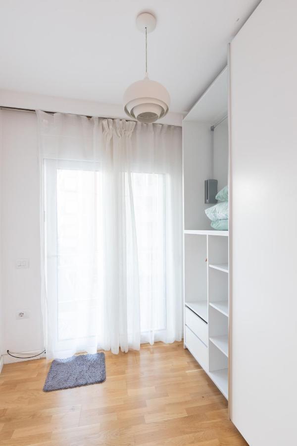 Exclusive 2 Bedrooms Apartment Тирана Экстерьер фото