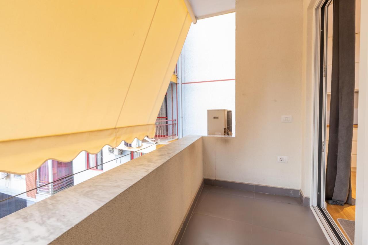 Exclusive 2 Bedrooms Apartment Тирана Экстерьер фото